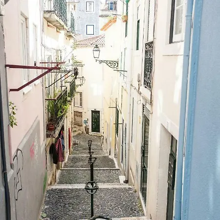 Sunny Mouraria * Lissabon